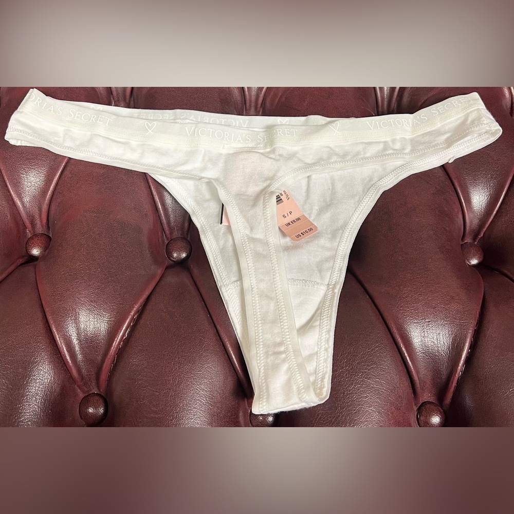 Victoria’s Secret Thong Underwear New With Tags - Picture 3 of 4